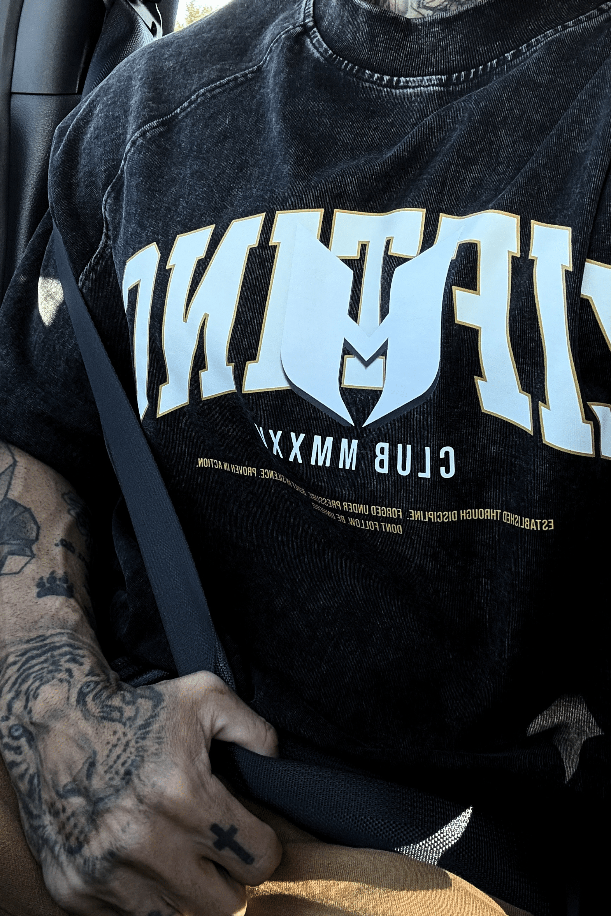 LIFTING CLUB MMXXV— Mineral Wash Raw Edge Tee